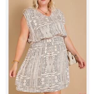 Kori Women’s Printed Smocked Waist Mini Dress Large Beige Cap Sleeve